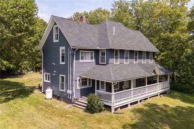 /international/us/20-hidden-waters-drive-middletown-ny-110101235618/