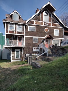 /international/us/6-park-street-randolph-vt-110104140250/