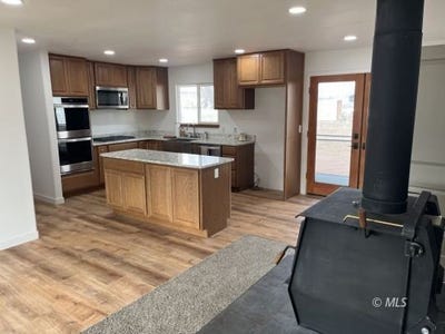 /international/us/699-county-rd-83-canby-ca-110105778581/