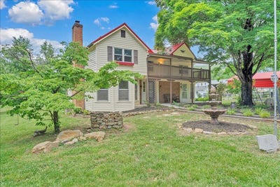/international/us/41-oriskany-square-eagle-rock-va-110108873448/