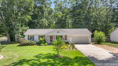 /international/us/15214-arborwood-drive-grand-haven-mi-110100986956/