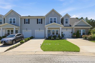/international/us/1018-kensington-park-road-fayetteville-nc-110108887529/