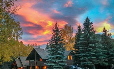 /international/us/1565-highway-66-estes-park-co-110108224671/