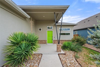 /international/us/9941-comely-bnd-manor-tx-110110421928/
