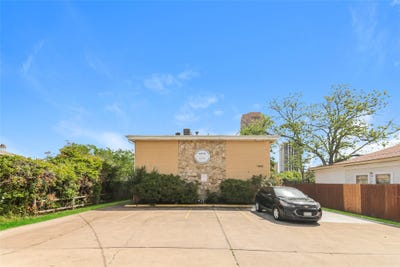 /international/us/1400-n-austin-street-denton-tx-110109030985/