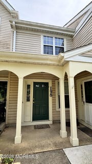 /international/us/198-tulip-lane-freehold-nj-110108451193/
