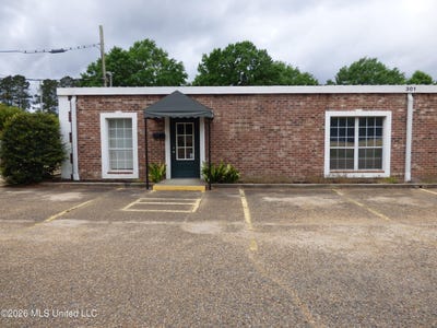 /international/us/301-apache-drive-lot-b-mccomb-ms-110107715606/