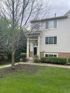 /international/us/863-pheasant-trail-st-charles-il-110107799793/