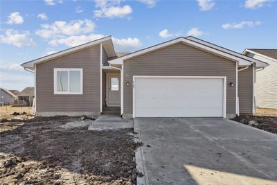 /international/us/2105-white-oak-lane-granger-ia-110094817533/