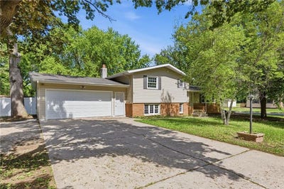 /international/us/1065-jorgenson-street-se-hutchinson-mn-110108412926/
