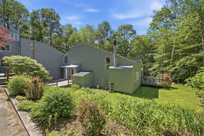 /international/us/14-parker-road-campton-nh-110108773155/