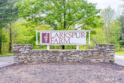 /international/us/402-larkspur-farm-road-torrington-ct-110108379815/