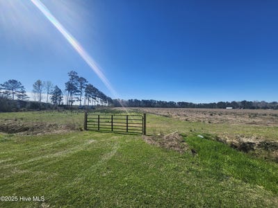 /international/us/901-murphy-farm-road-merritt-nc-110098354446/