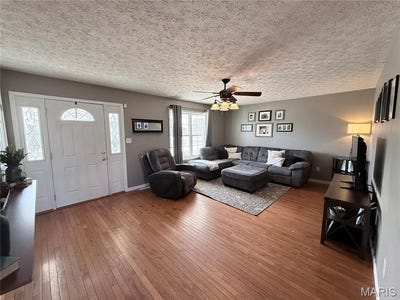 /international/us/29-saint-ann-avenue-st-james-mo-110102326877/