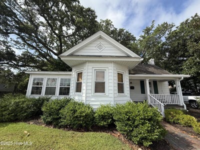 /international/us/2809-arendell-street-morehead-city-nc-110100808442/