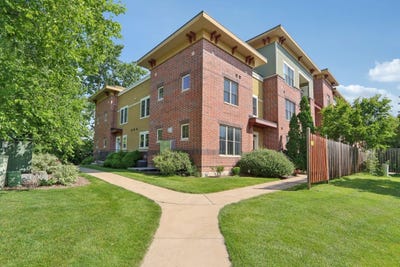 /international/us/318-s-main-street-verona-wi-110100417044/