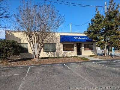 /international/us/117-e-main-street-whiteville-nc-110090625001/