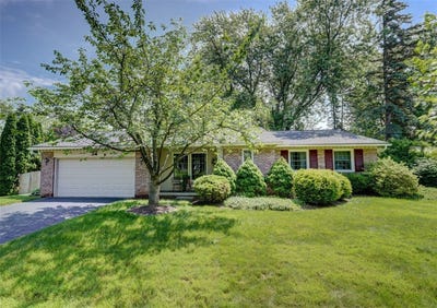 /international/us/34-harper-drive-pittsford-ny-110100475166/