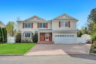 /international/us/64-muttontown-eastwoods-road-syosset-ny-110107603928/