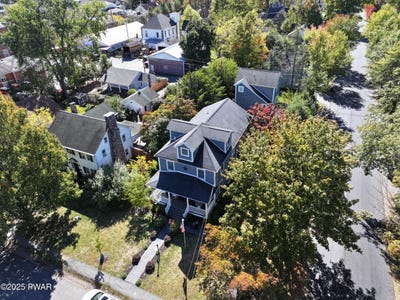 /international/us/112-w-high-street-milford-pa-110102828087/