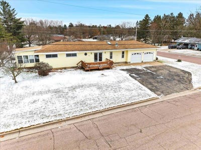 /international/us/3341-14th-street-s-wisconsin-rapids-wi-110103982331/