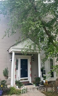 /international/us/52-windsong-circle-east-brunswick-nj-110100562686/