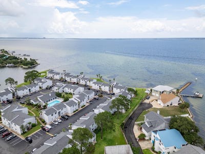 /international/us/101-old-ferry-road-shalimar-fl-110100355289/