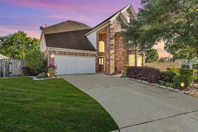/international/us/21207-willow-fork-court-katy-tx-110107870177/