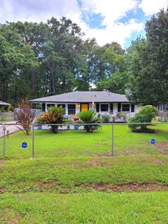 /international/us/2312-falcon-road-north-charleston-sc-110108827980/