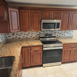 /international/us/626-ne-195th-street-miami-fl-110106581640/