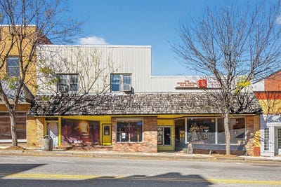 /international/us/131-e-main-st-marion-va-110103431515/