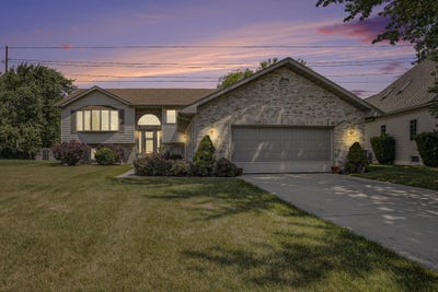 /international/us/4028-w-91st-place-merrillville-in-110101030418/