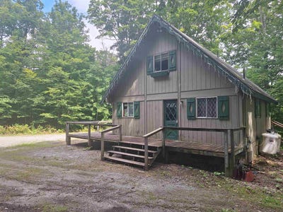 /international/us/393-tanglewood-drive-killington-vt-110119590349/