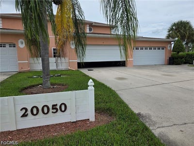 /international/us/20050-petrucka-circle-n-lehigh-acres-fl-110120410765/