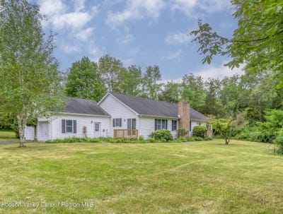 /international/us/8-enclave-manor-drive-new-paltz-ny-110099980829/