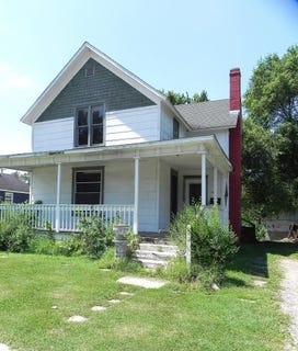 /international/us/1111-s-main-street-three-rivers-mi-110100834476/