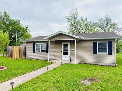/international/us/721-n-2nd-street-iola-ks-110107380252/