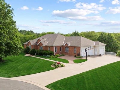 /international/us/19704-red-oak-boulevard-st-joseph-mo-110108099670/