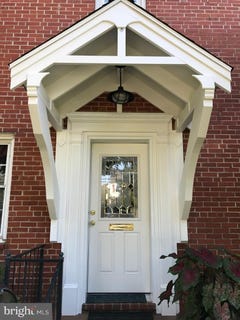 /international/us/209-burke-ave-baltimore-md-110108410195/