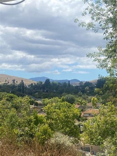 /international/us/228-w-avenida-de-las-flores-thousand-oaks-ca-110108577999/