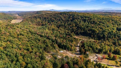/international/us/raymo-drive-highgate-vt-110107654213/