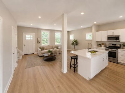 /international/us/1405-gar-highway-swansea-ma-110104122238/