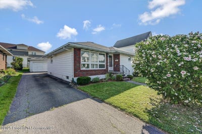 /international/us/611-throop-street-dunmore-pa-110101253764/