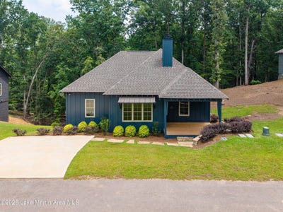 /international/us/108-village-trail-dadeville-al-110109530975/