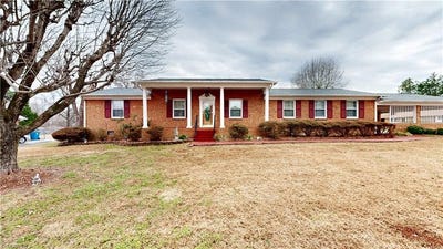/international/us/126-apollo-circle-archdale-nc-110105800681/