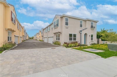 /international/us/11237-gladhill-road-whittier-ca-110101457957/