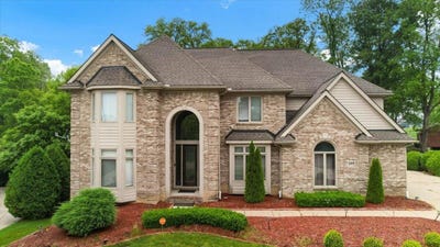/international/us/22219-lujon-drive-northville-mi-110100219518/