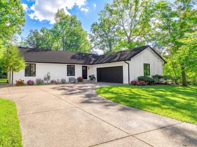 /international/us/34017-n-lakeside-drive-grayslake-il-110120413643/