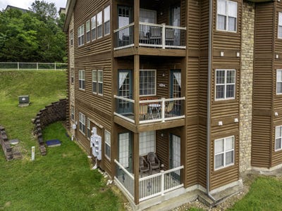 /international/us/31-blue-bird-way-branson-mo-110100353177/