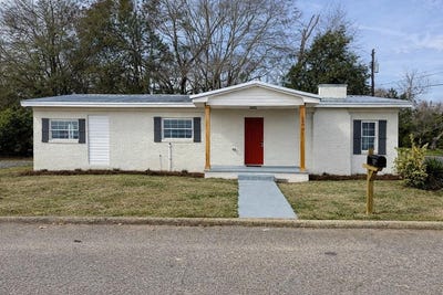 /international/us/200-cable-st-headland-al-110105764398/